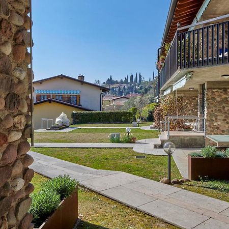 Apartmentsgarda - Baia D'Argento Residence コステロマーノ エクステリア 写真
