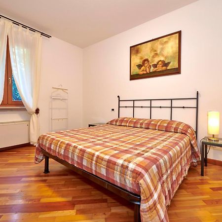 Apartmentsgarda - Baia D'Argento Residence コステロマーノ エクステリア 写真