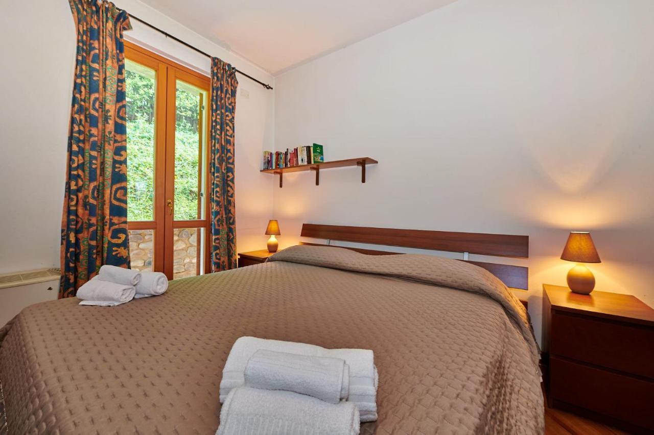 Apartmentsgarda - Baia D'Argento Residence コステロマーノ エクステリア 写真