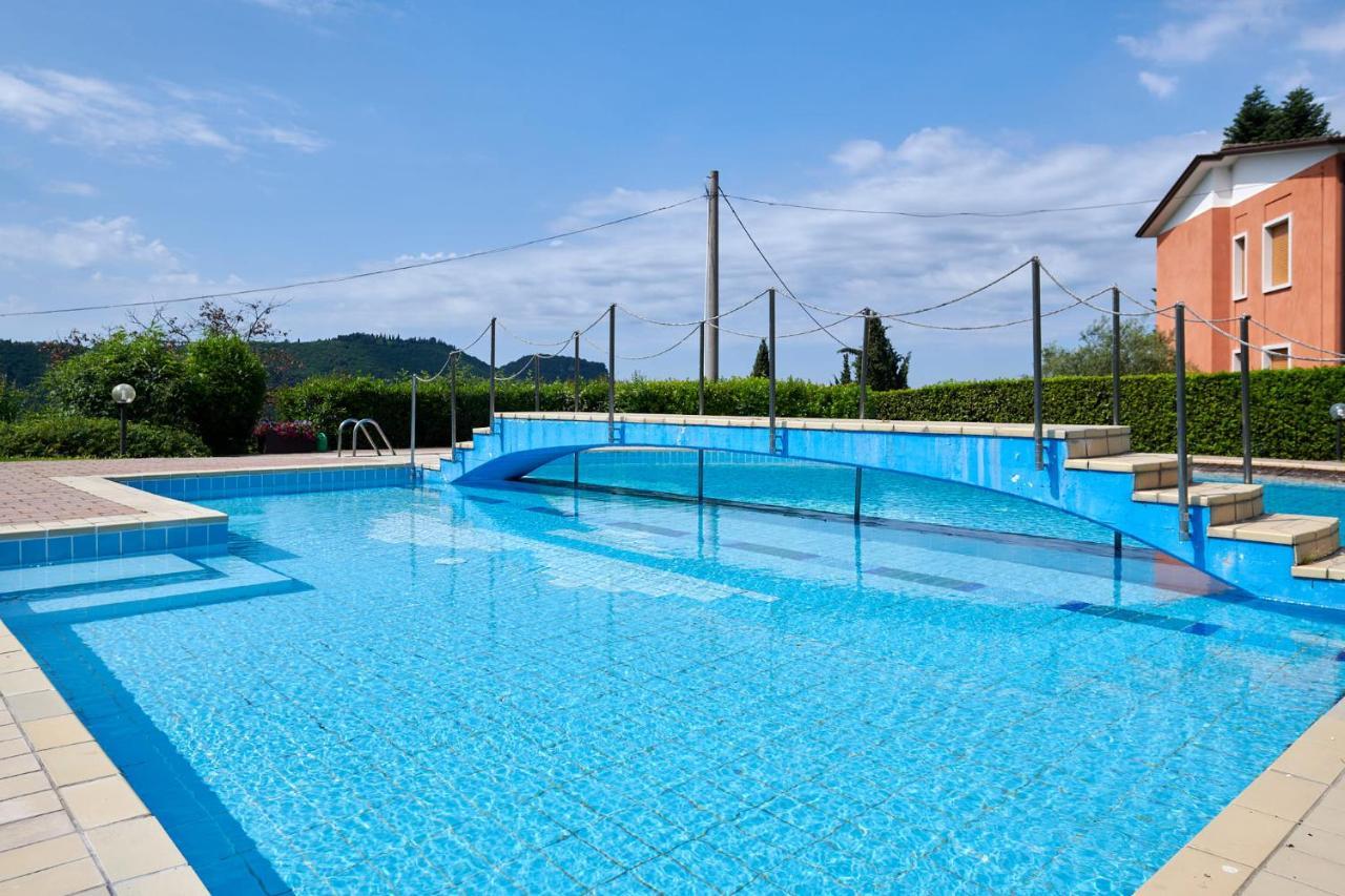 Apartmentsgarda - Baia D'Argento Residence コステロマーノ エクステリア 写真