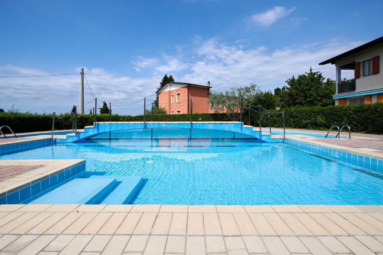 Apartmentsgarda - Baia D'Argento Residence コステロマーノ エクステリア 写真