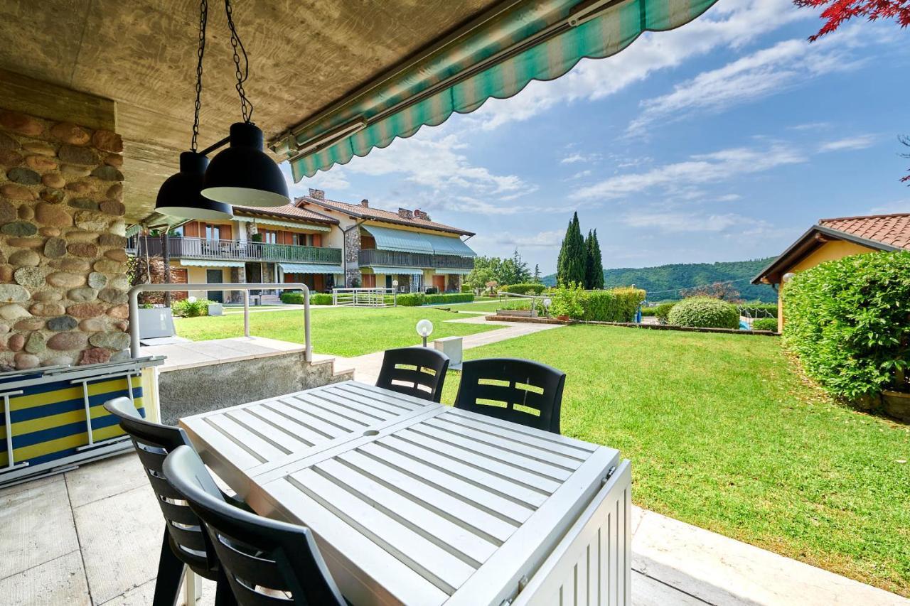 Apartmentsgarda - Baia D'Argento Residence コステロマーノ エクステリア 写真