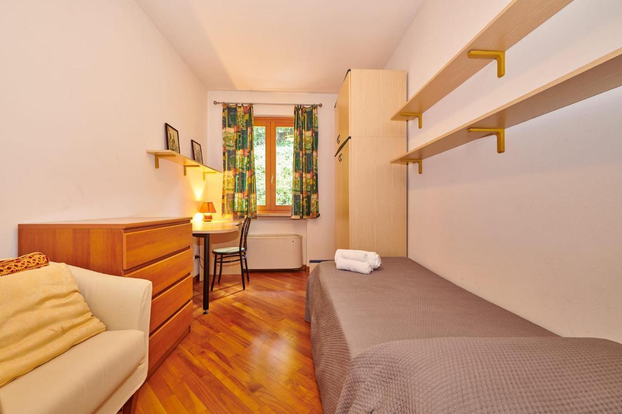Apartmentsgarda - Baia D'Argento Residence コステロマーノ エクステリア 写真