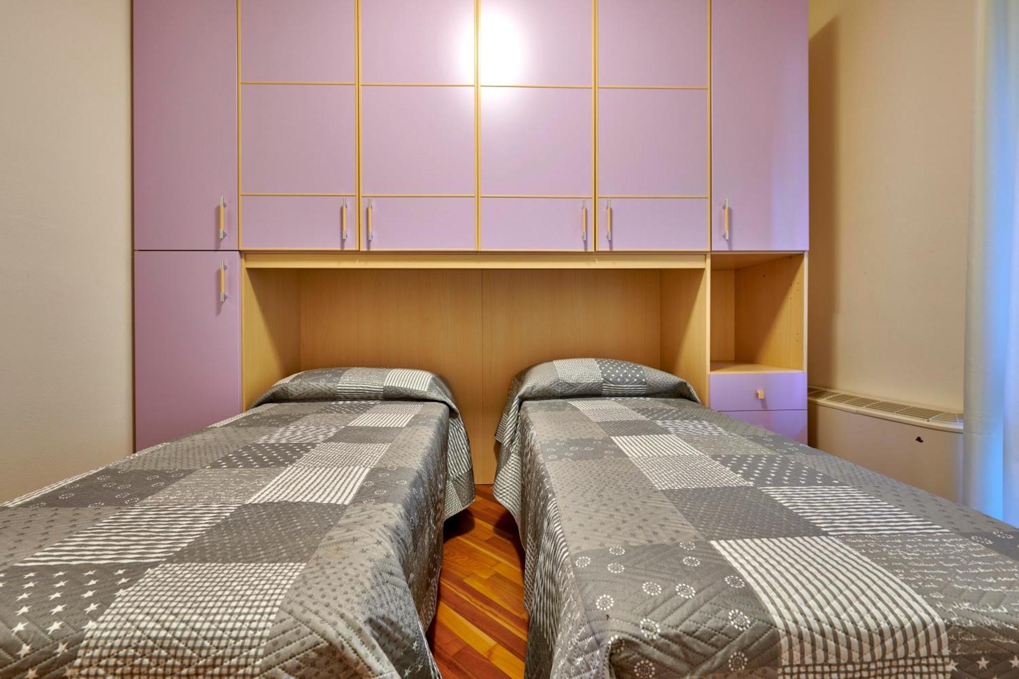 Apartmentsgarda - Baia D'Argento Residence コステロマーノ エクステリア 写真
