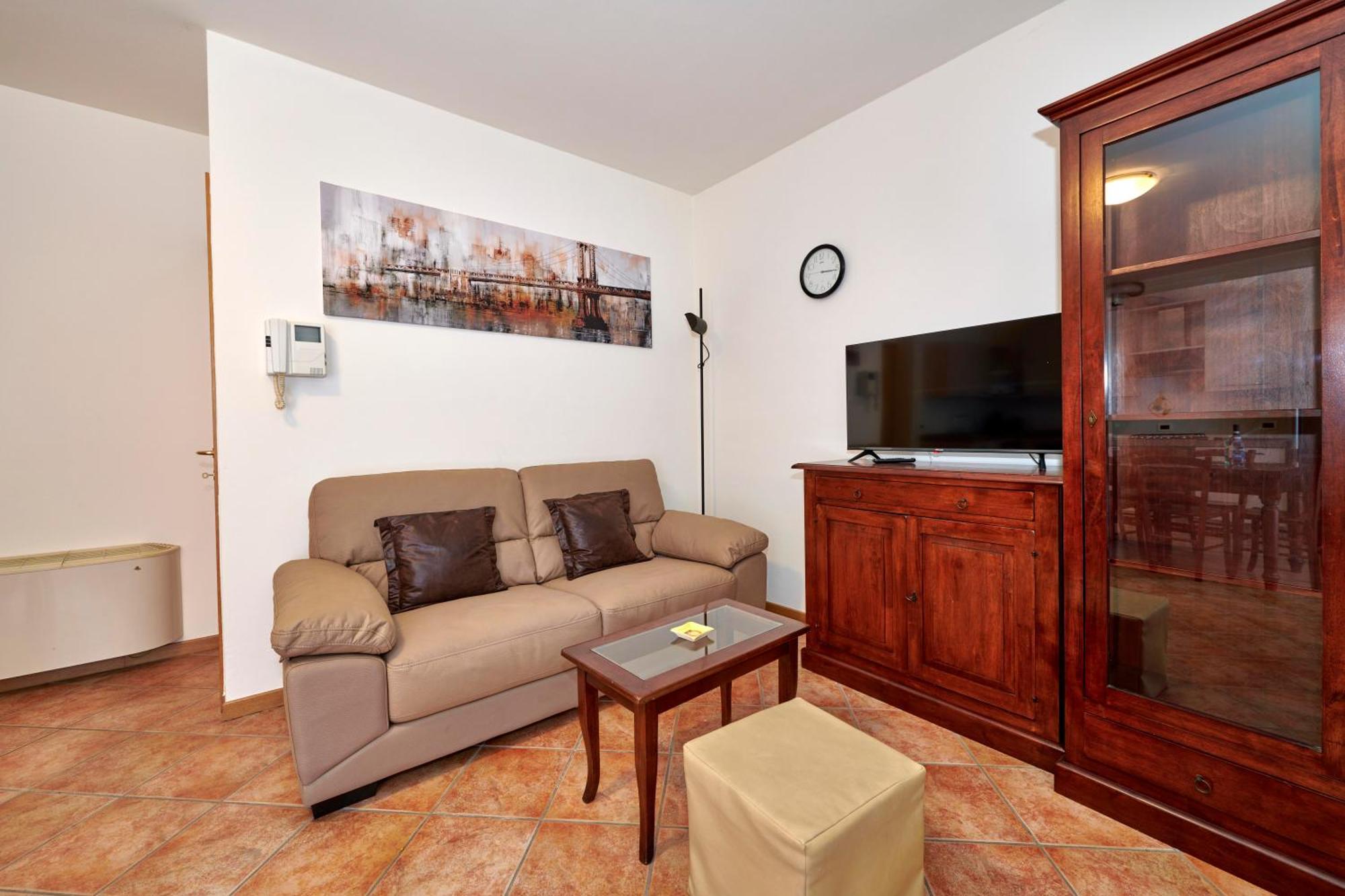 Apartmentsgarda - Baia D'Argento Residence コステロマーノ エクステリア 写真